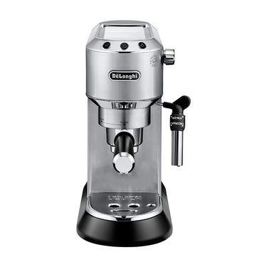 Vista frontal de la cafetera semiautomática Delonghi Dedica Style color plata