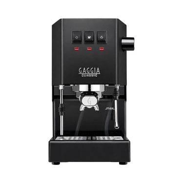 Vista frontal de la cafetera semiautomática Gaggia Classic E24 color negro