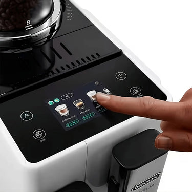 Pantalla táctil de la cafetera superautomática Delonghi Rivelia color blanco